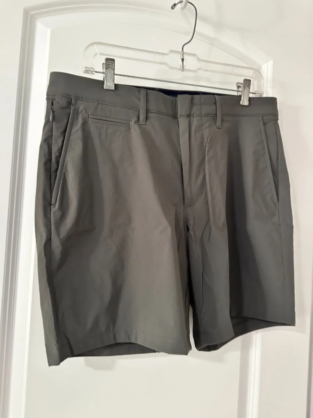 J. CREW Men's Performance Shorts, new with tags, Size 33